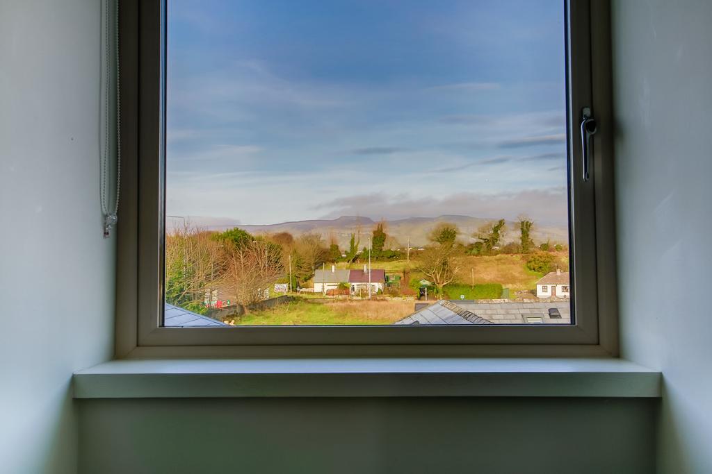 The Red Cottage & Stables Sligo Exterior foto