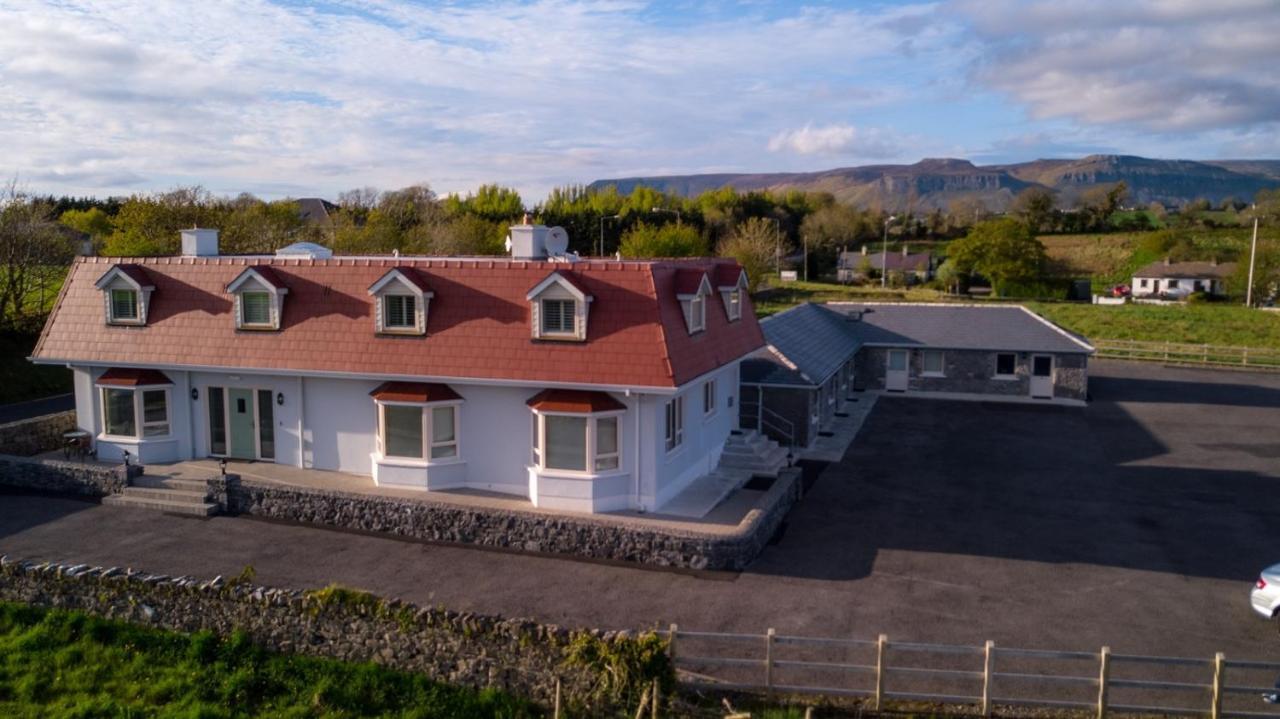 The Red Cottage & Stables Sligo Exterior foto