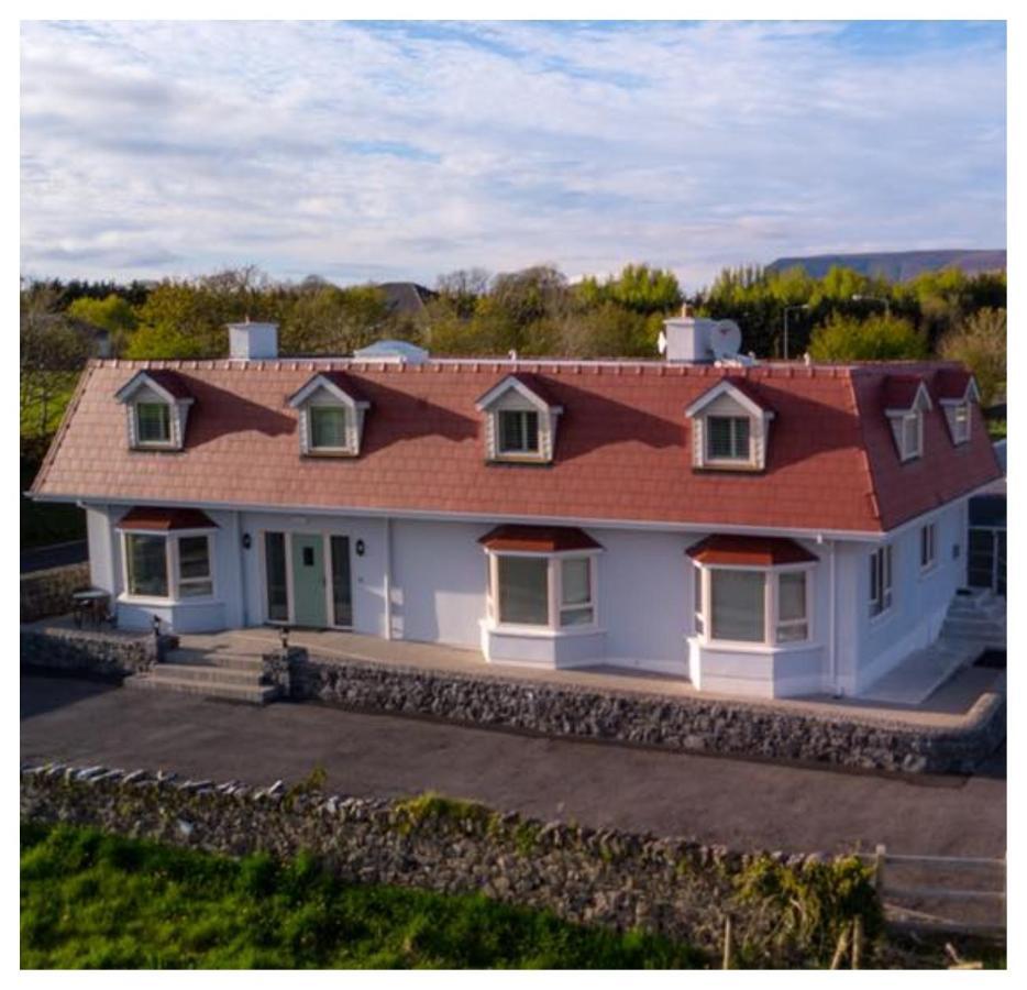 The Red Cottage & Stables Sligo Exterior foto